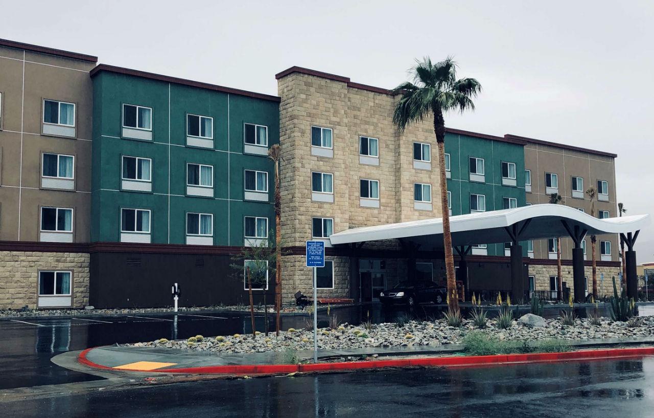 Best Western Plus Desert View Inn & Suites Cathedral City Buitenkant foto