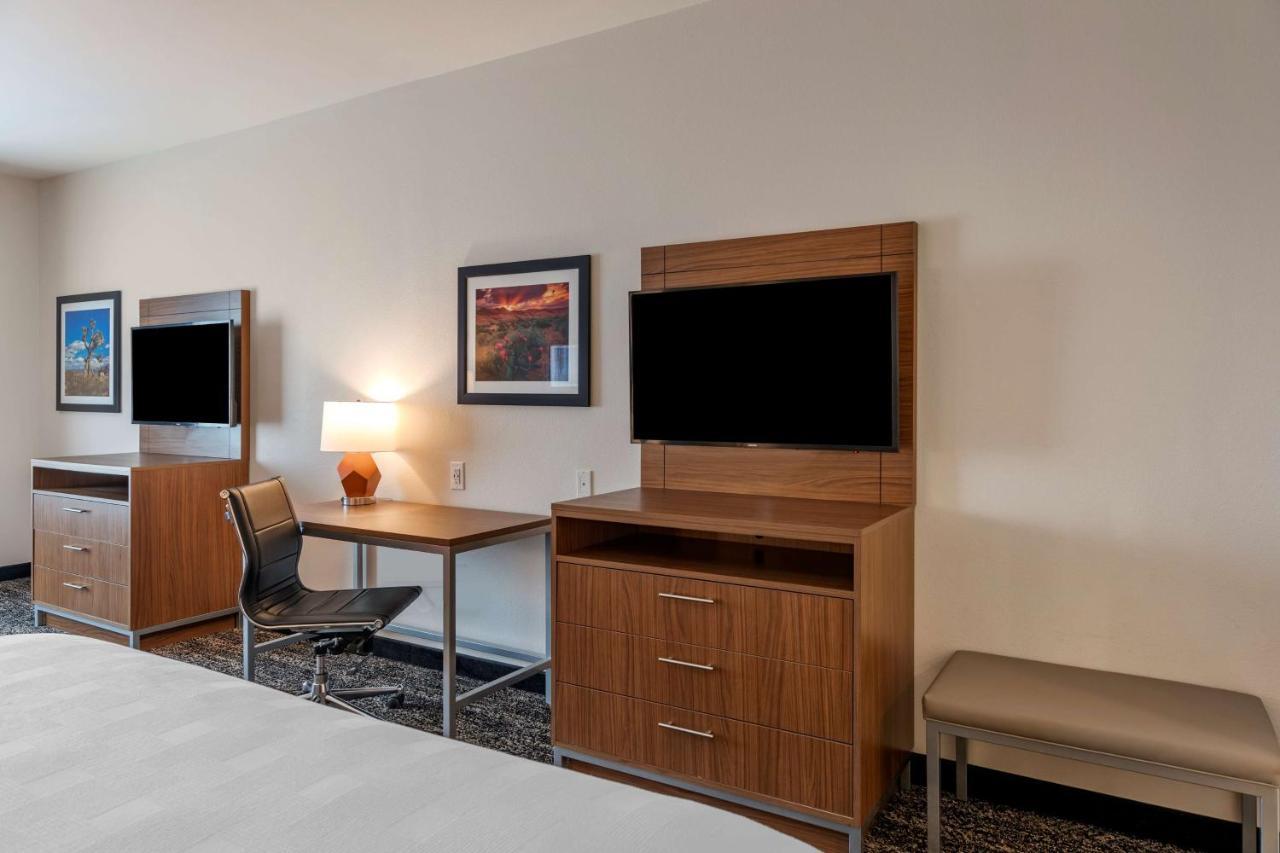 Best Western Plus Coachella Valley Inn & Suites Cathedral City Buitenkant foto